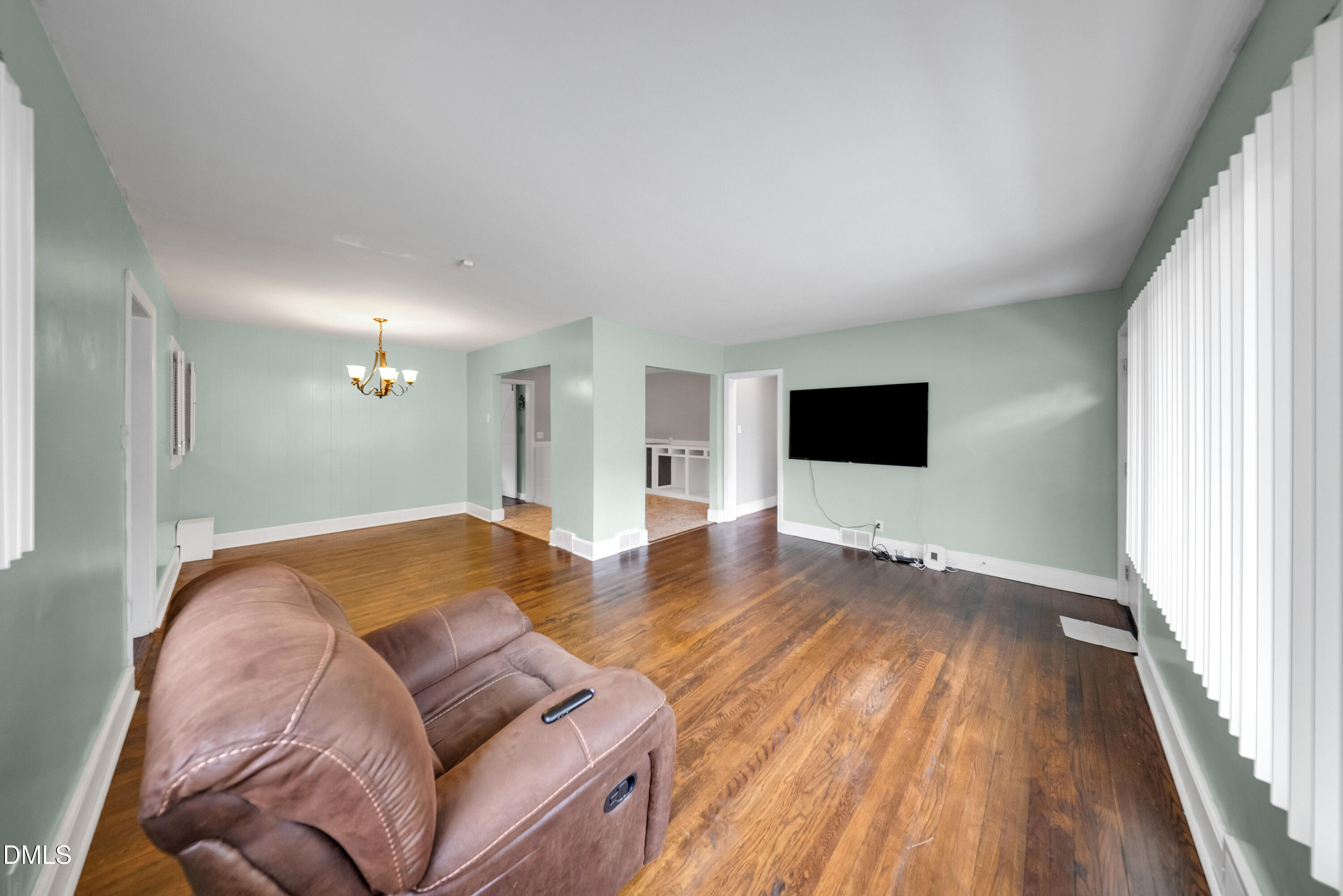 818 Lynn Road Durham, NC 27703 - Photo 5 of 43 DSC02844