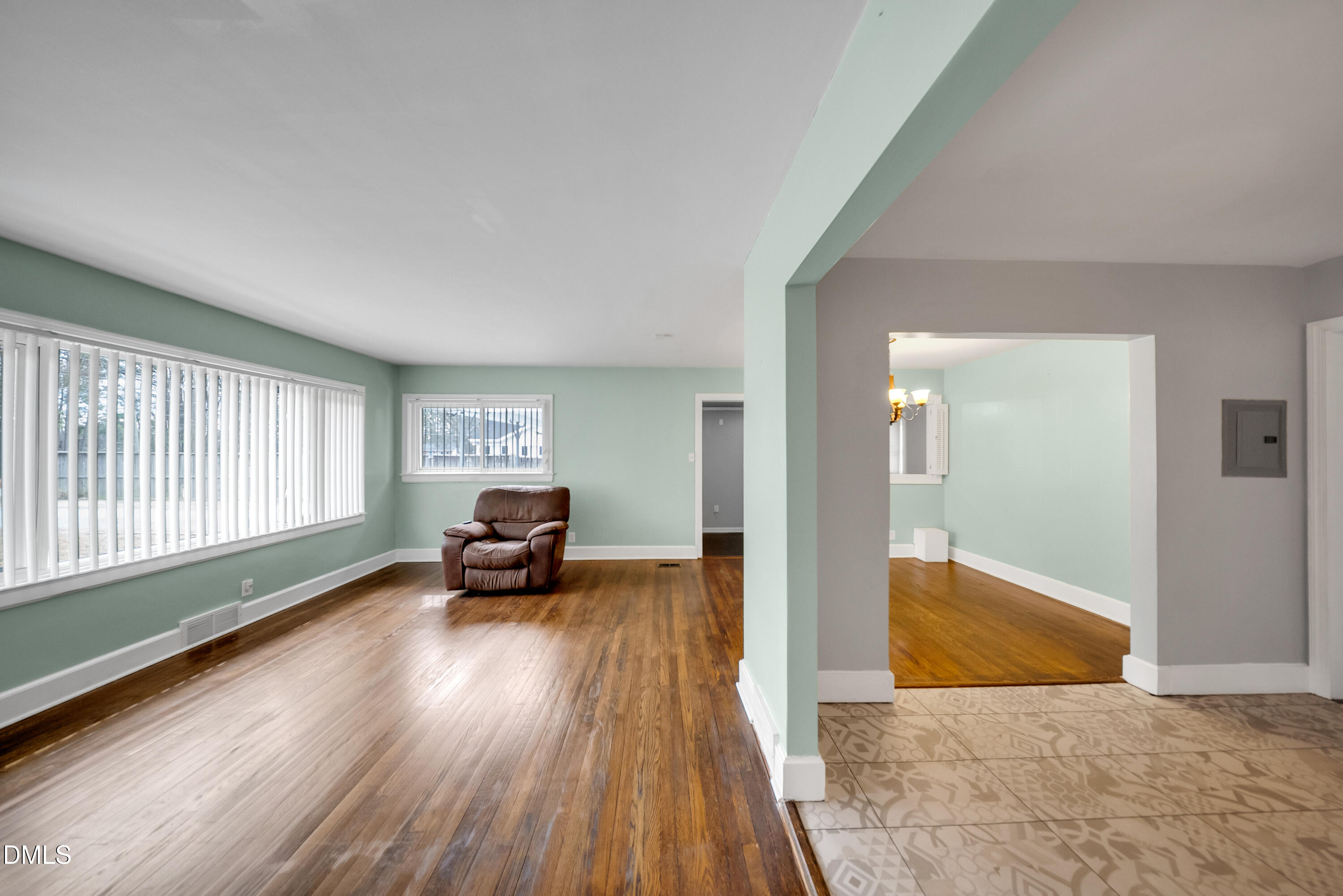 818 Lynn Road Durham, NC 27703 - Photo 7 of 43 DSC02850