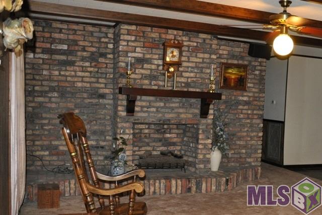 10478 George Lambert Road St. Amant, LA 70774 - Photo 9 of 45 Living Room
