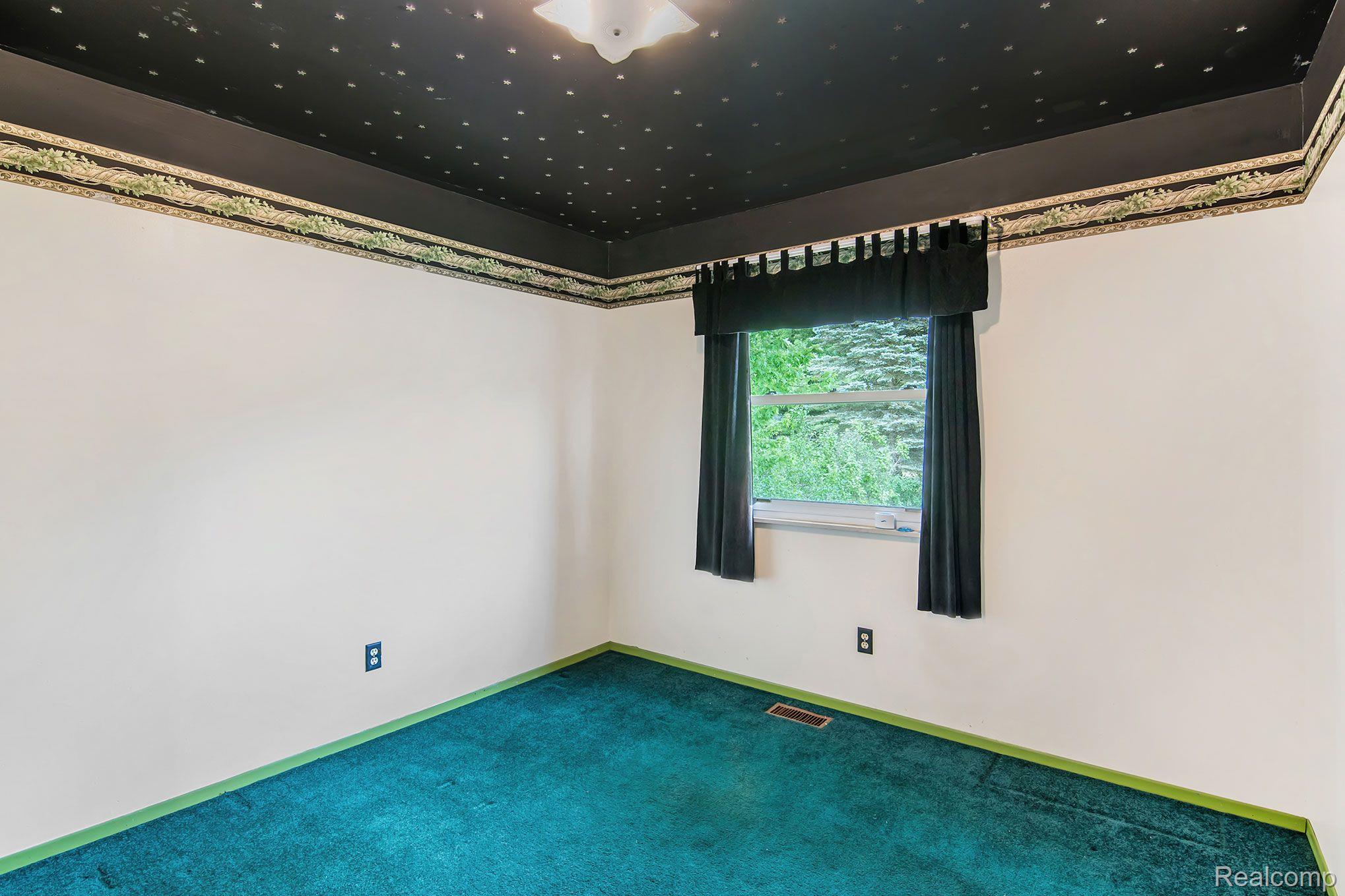 2315 Indian Road Lapeer, MI 48446 - Photo 10 of 22