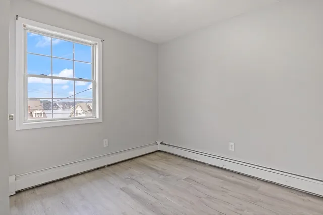 $3,200 | 442 Lake Avenue, Worcester, MA 01604