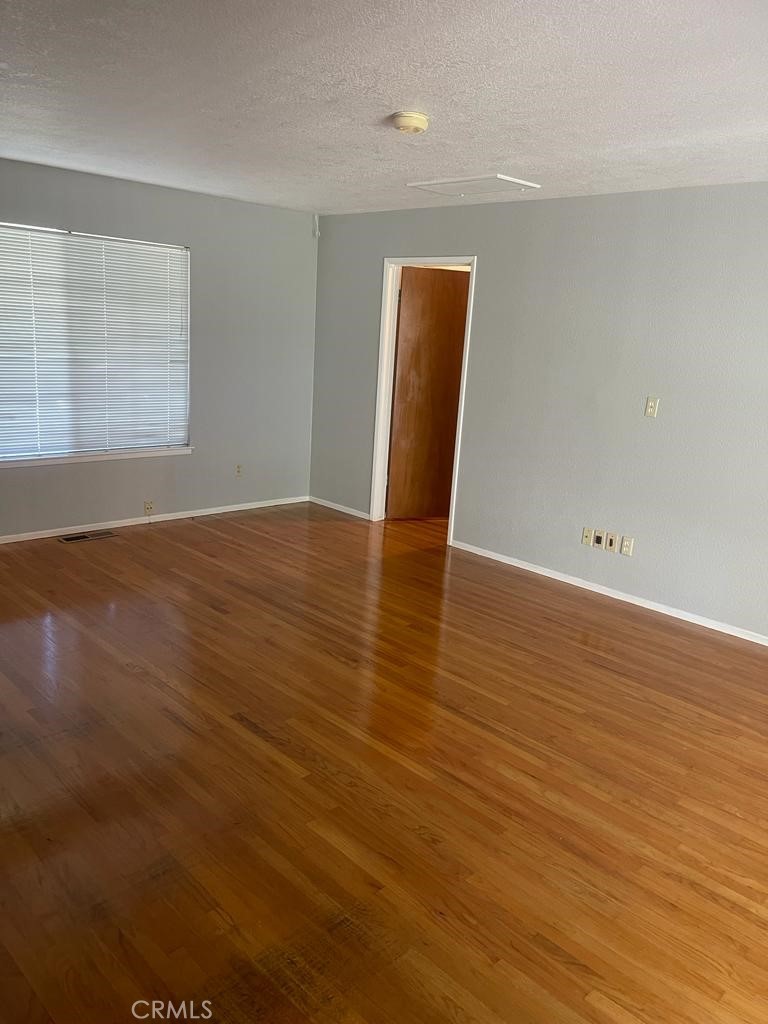 1004 Wellington Drive Modesto, CA 95350 - Photo 6 of 12