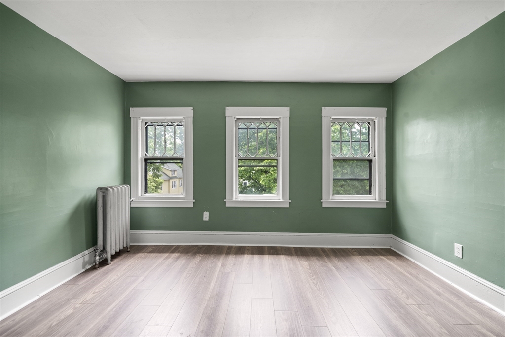363 White Street Springfield, MA 01108 - Photo 25 of 35
