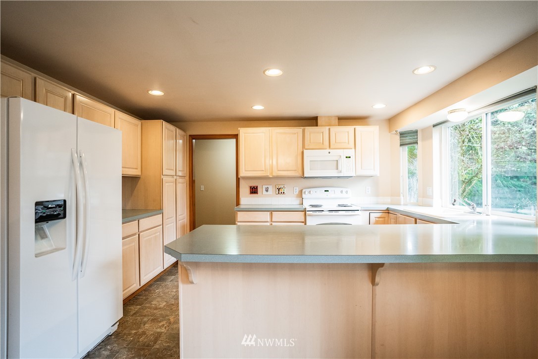8928 Armstrong Road Southwest Tumwater, WA 98512 - Photo 11 of 39 Gallery Image 11