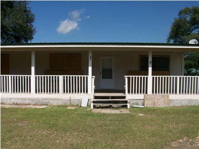 11380 6 Pack Road Milton, FL 32583 - Photo 2 of 22 Front view of property