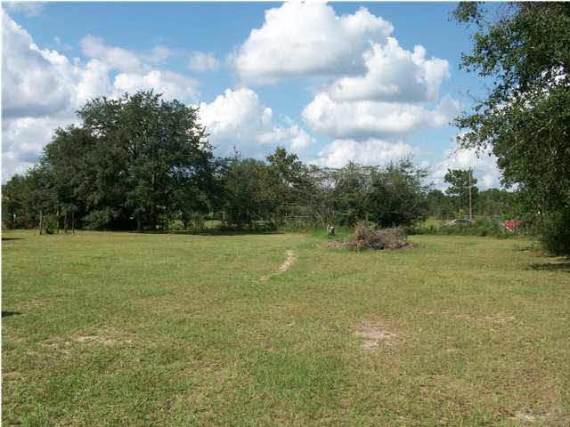 11380 6 Pack Road Milton, FL 32583 - Photo 6 of 22 View of the country living.
