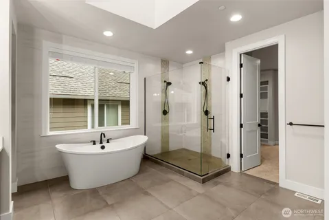 $3,099,950 | 24480 Northeast 19th Place, Sammamish, WA 98074