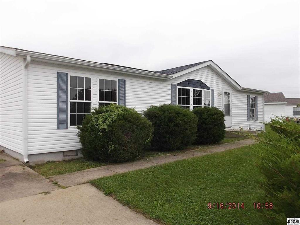 4637 West Ridge Drive Columbus, IN 47203 - Photo 1 of 18 Gallery Image 1