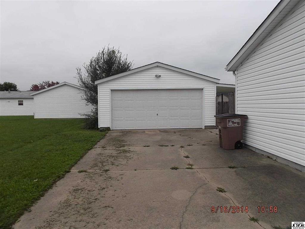 4637 West Ridge Drive Columbus, IN 47203 - Photo 2 of 18 Gallery Image 2