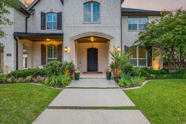 $8,900 | 204 Old Grove Road, Colleyville, TX 76034