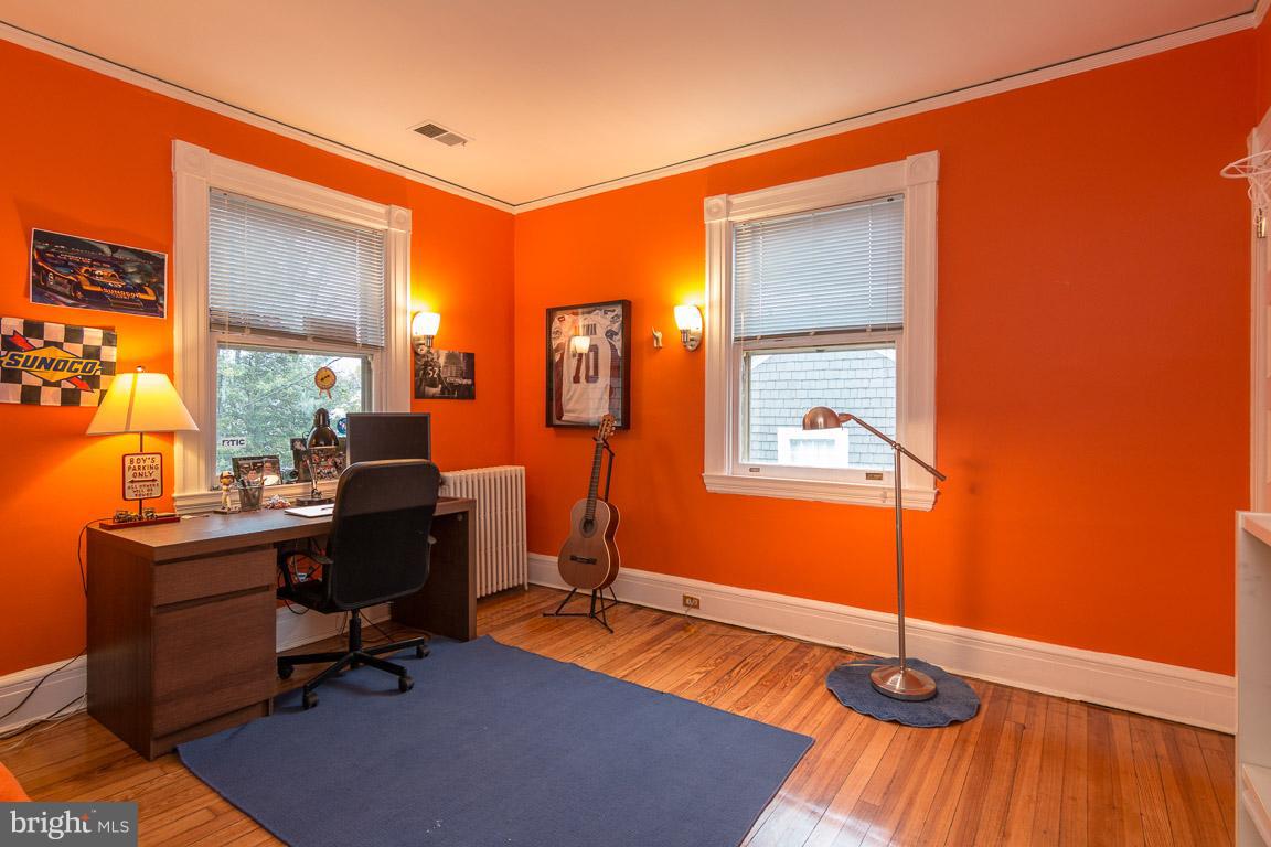209 Oakdale Road Baltimore, MD 21210 - Photo 15 of 29 Spacious Bedroom 2 on Upper 1