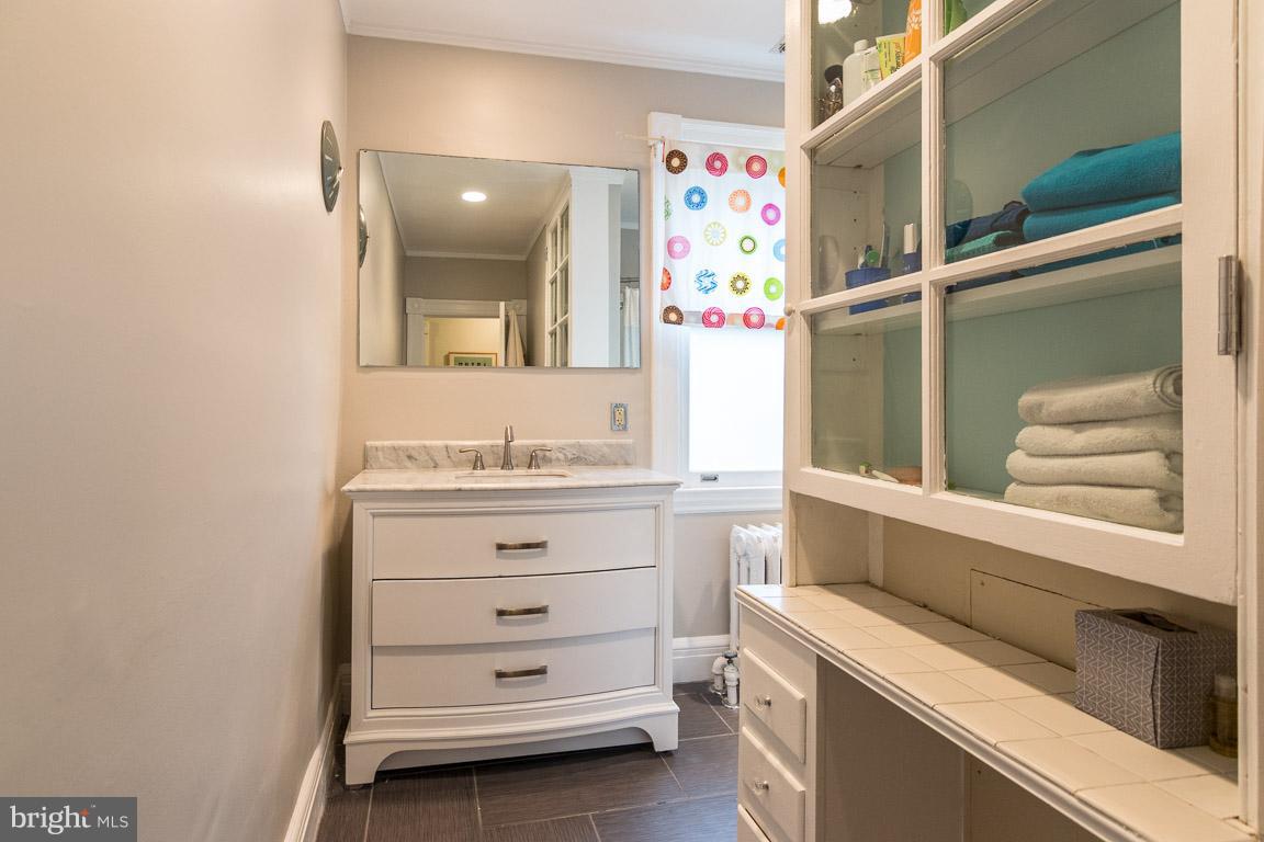 209 Oakdale Road Baltimore, MD 21210 - Photo 18 of 29 Updated hall bath on Upper 1