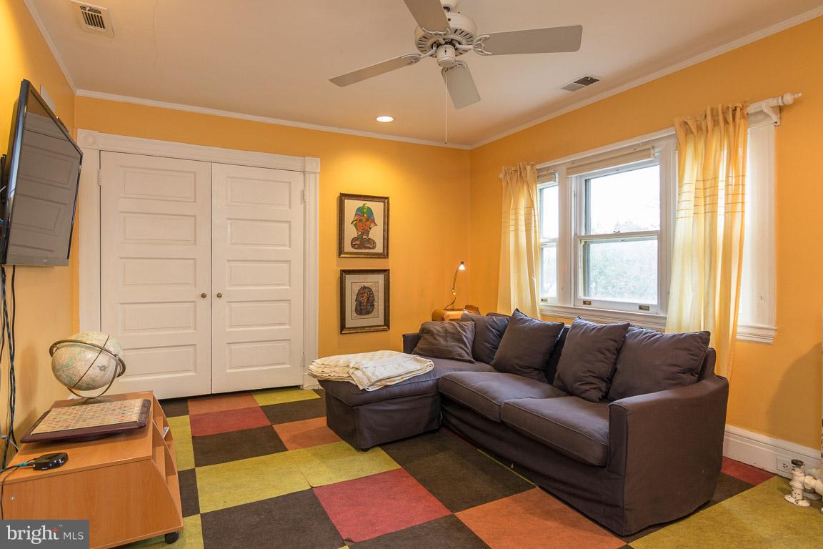 209 Oakdale Road Baltimore, MD 21210 - Photo 20 of 29 Large Bedroom 4 - Upper 2