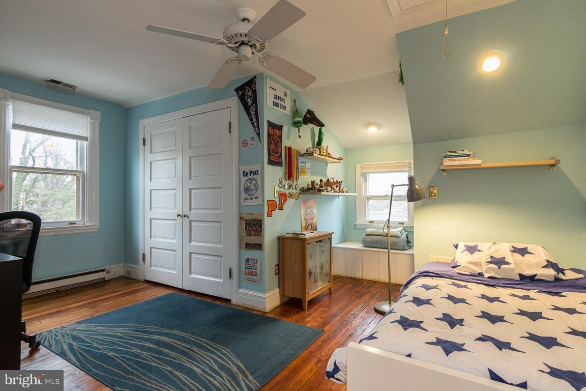209 Oakdale Road Baltimore, MD 21210 - Photo 22 of 29 Bedroom 5 on Upper 2. Great space and closet
