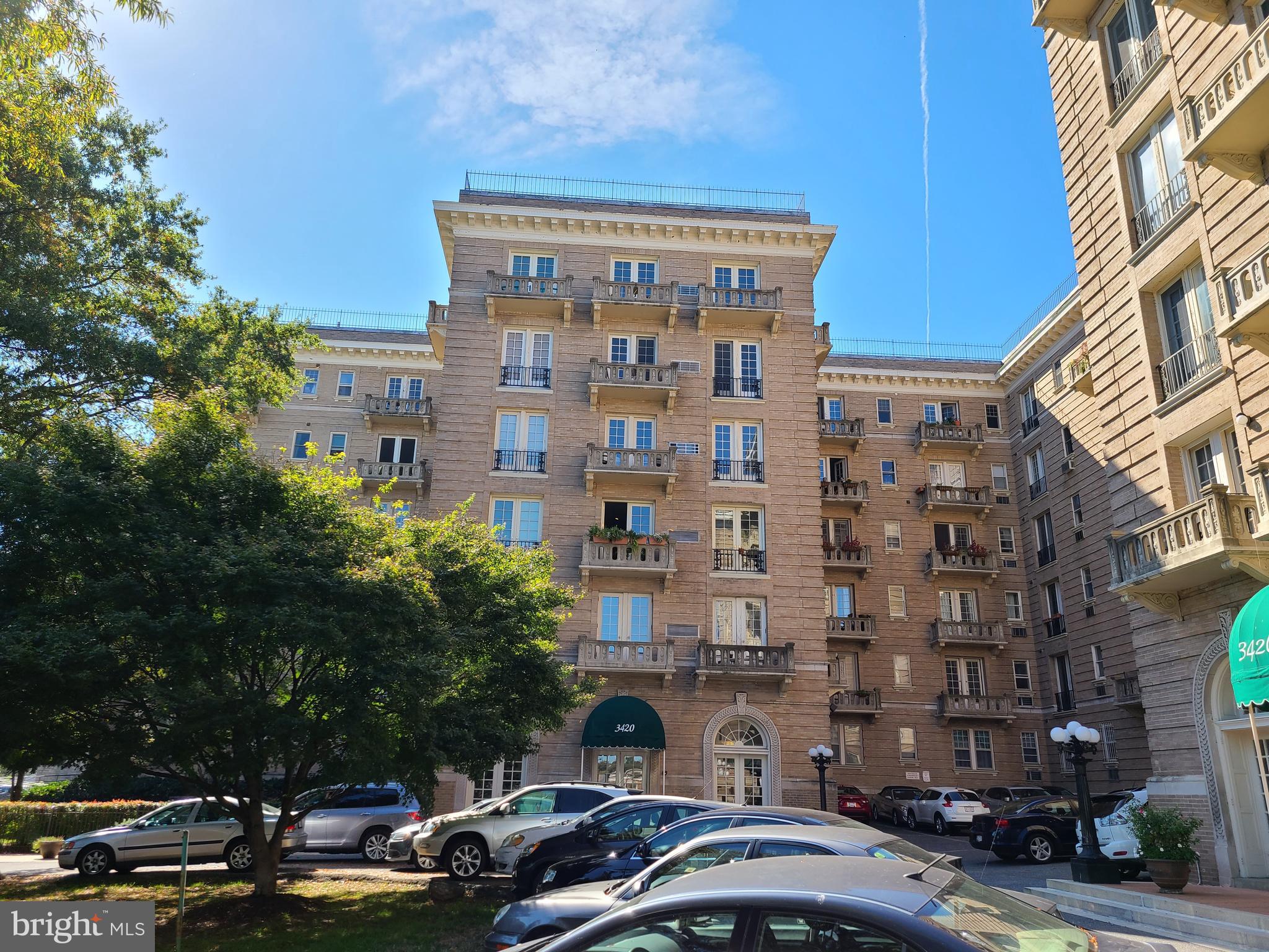 Northbrooke I with tons of old world charm