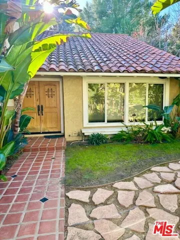 $8,200 | 18154 Sweet Elm Drive, Encino, CA 91316