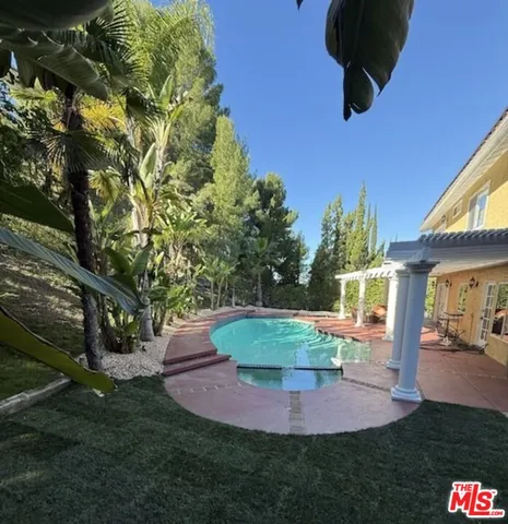 $8,200 | 18154 Sweet Elm Drive, Encino, CA 91316