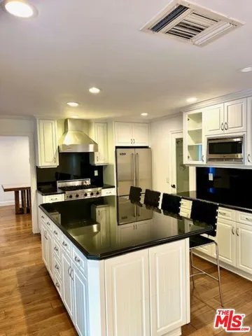 $8,200 | 18154 Sweet Elm Drive, Encino, CA 91316