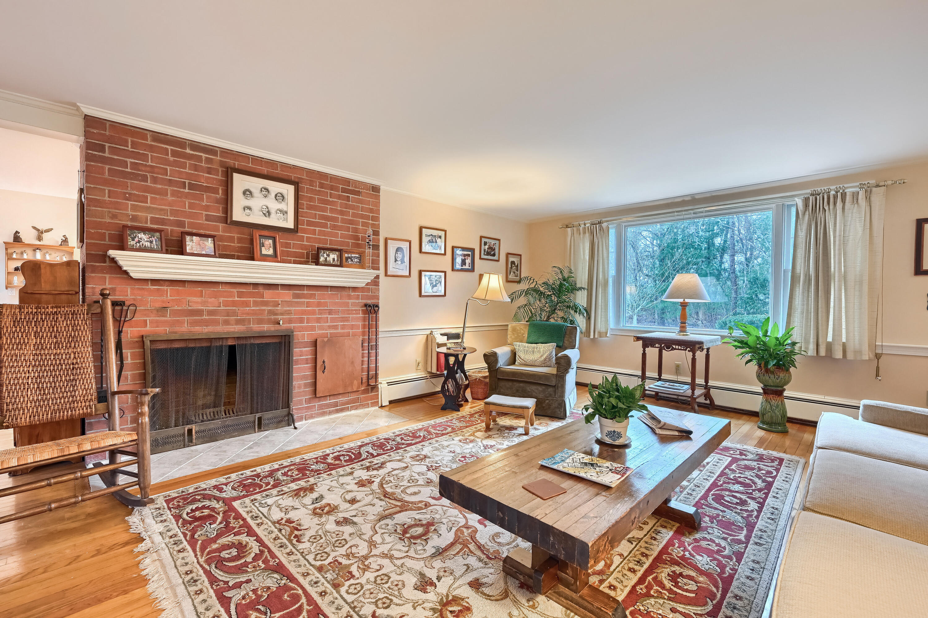 28 Blueberry Hill Road Hyannis, MA 02601 - Photo 20 of 44 01_Living_Room_DSC_4618
