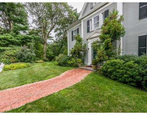 131 Bishopsgate Road Newton, MA 02459 - Photo 3 of 42