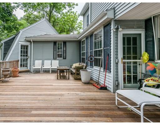 131 Bishopsgate Road Newton, MA 02459 - Photo 7 of 42