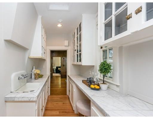 131 Bishopsgate Road Newton, MA 02459 - Photo 10 of 42