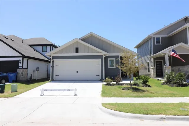 $1,730 | 4000 Marble Falls Drive, Farmersville, TX 75442