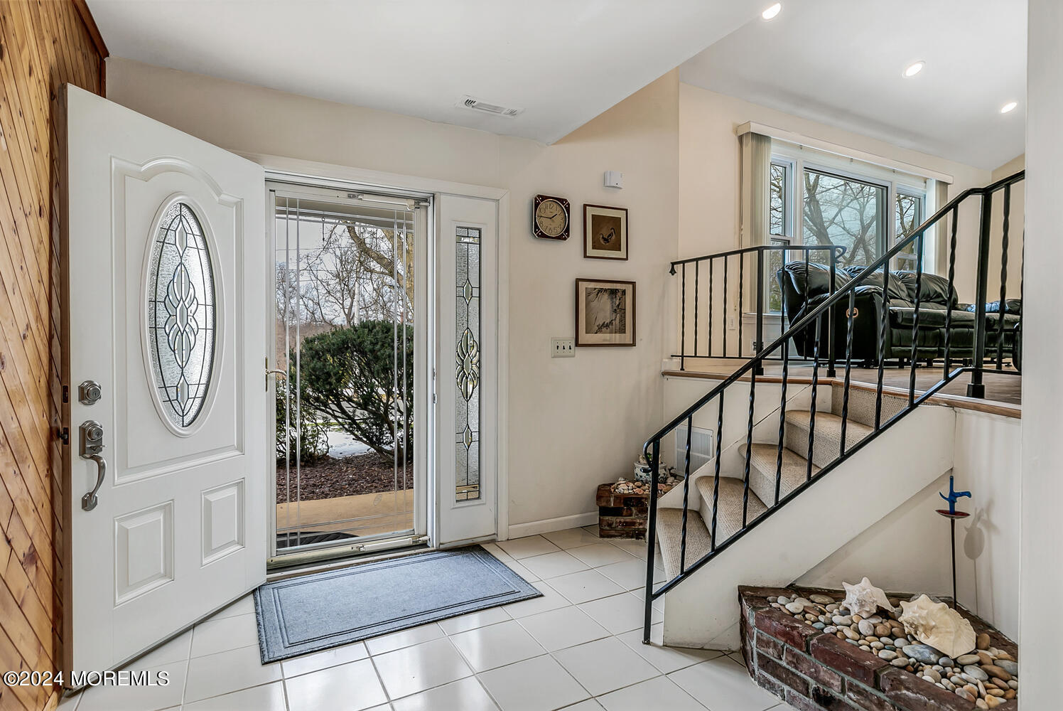 56 Crest Road Middletown, NJ 07748 - Photo 3 of 25 56 Crest Rd Middletown-large-004-036-1F8