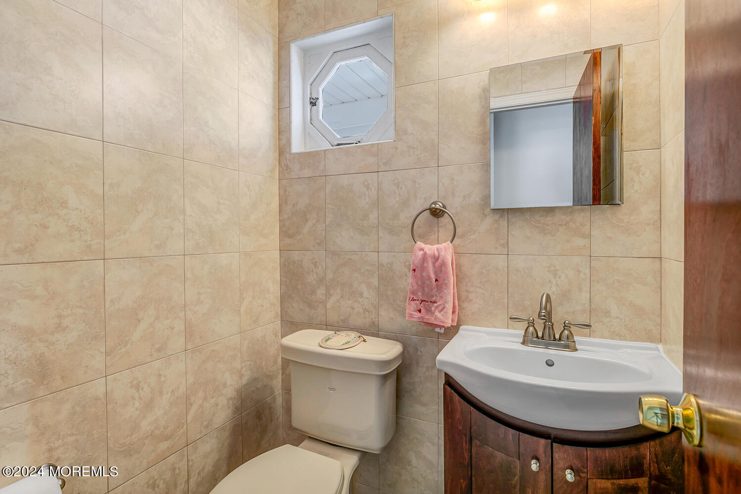 56 Crest Road Middletown, NJ 07748 - Photo 8 of 25 56 Crest Rd Middletown-large-010-008-1F8