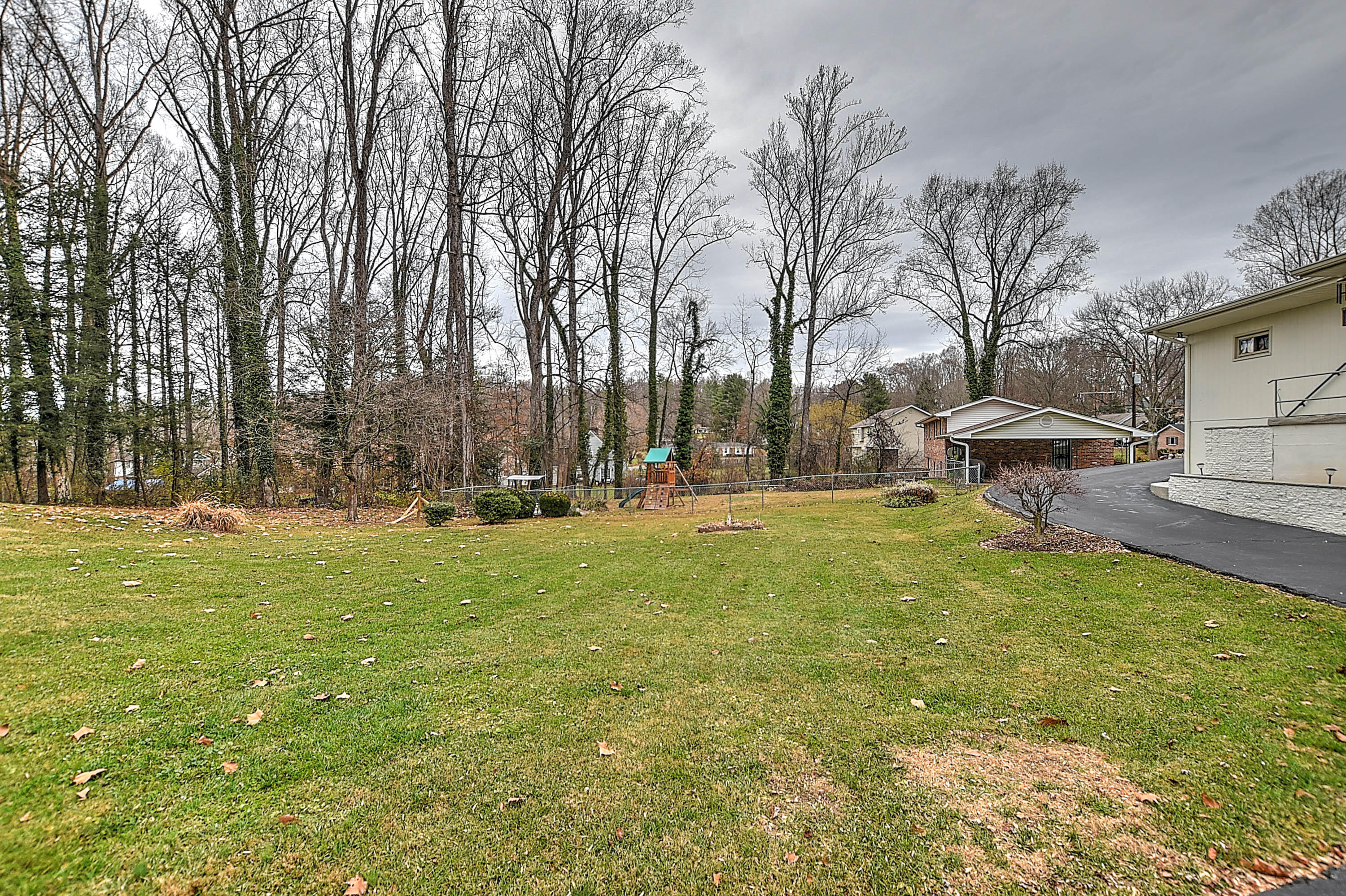 105 Robin Road Bristol, TN 37620 - Photo 33 of 37 Forest Dr-34