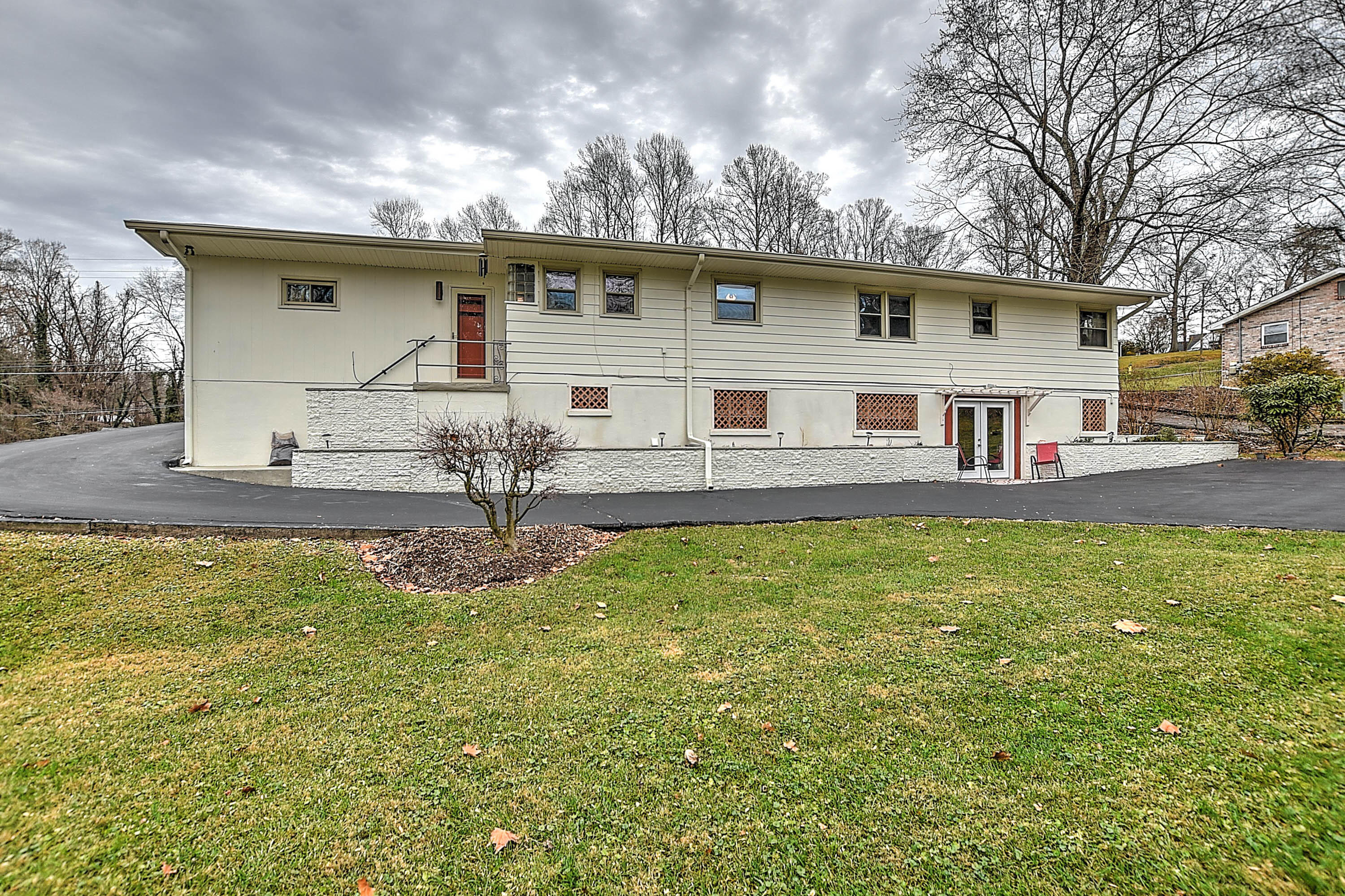 105 Robin Road Bristol, TN 37620 - Photo 36 of 37 Forest Dr-37