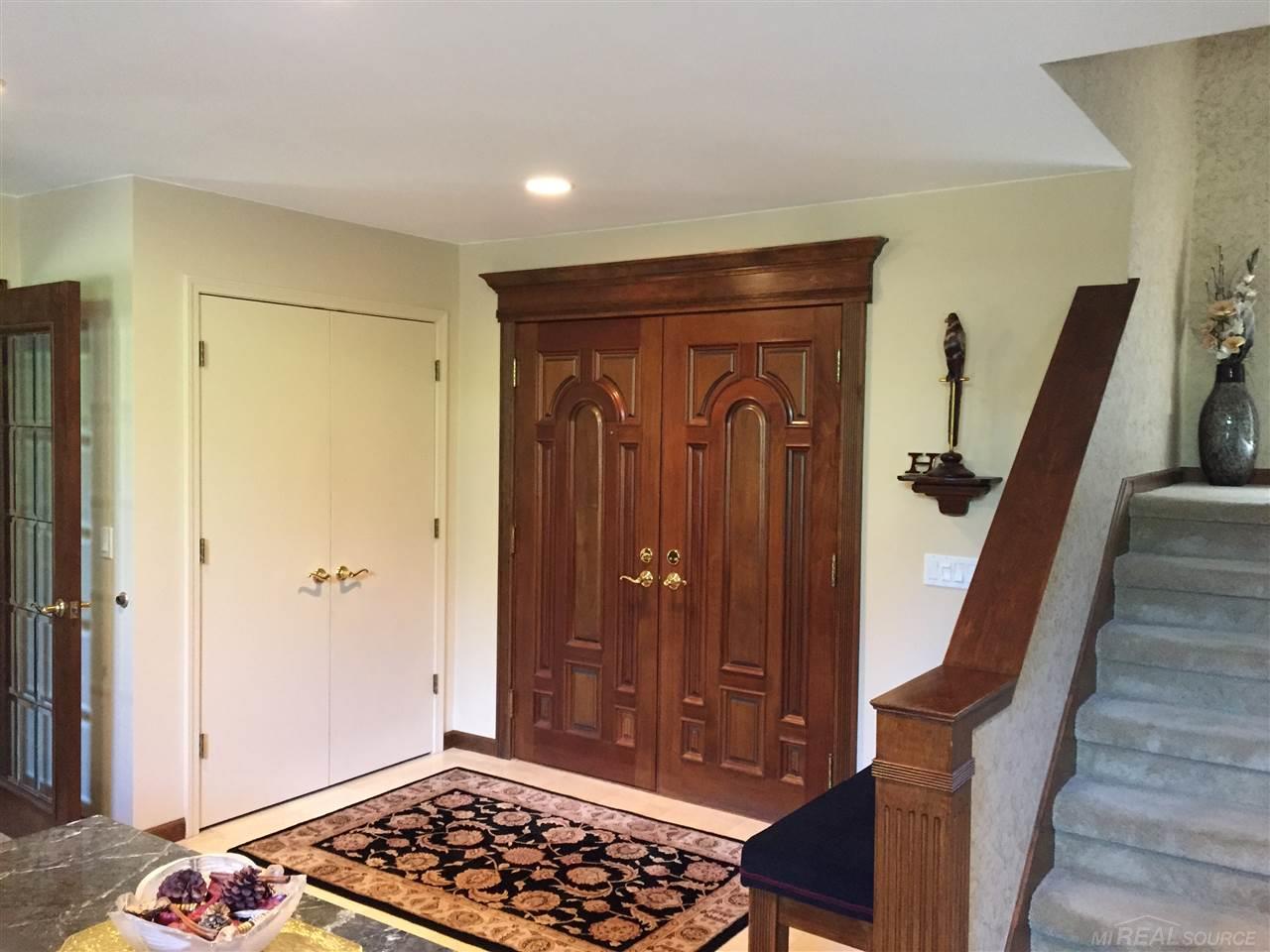 2070 Reagan Drive Rochester Hills, MI 48309 - Photo 14 of 28