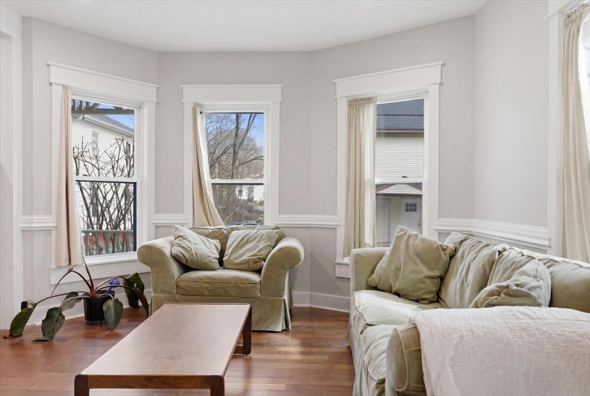 10 Middle Street Lisbon, ME 04252 - Photo 22 of 57 22-interior_living_room-3
