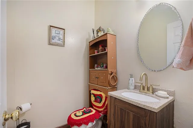 $428,000 | 4407 Southwest Briarbrook Drive, Lee's Summit, MO 64082