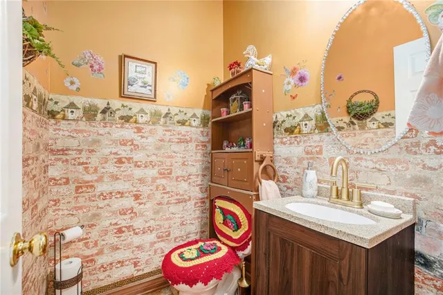 $428,000 | 4407 Southwest Briarbrook Drive, Lee's Summit, MO 64082