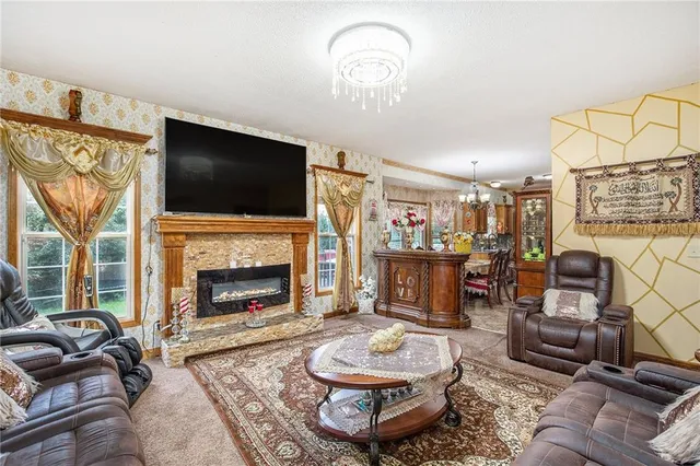 $428,000 | 4407 Southwest Briarbrook Drive, Lee's Summit, MO 64082