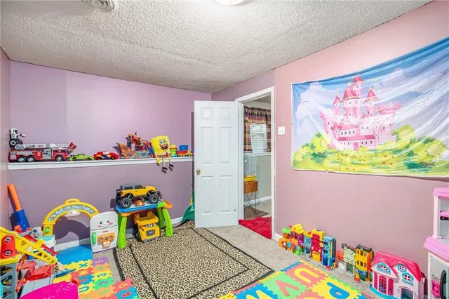 $428,000 | 4407 Southwest Briarbrook Drive, Lee's Summit, MO 64082