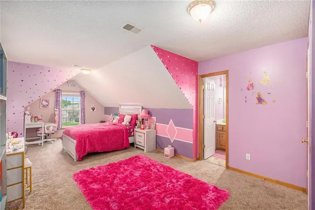 $428,000 | 4407 Southwest Briarbrook Drive, Lee's Summit, MO 64082