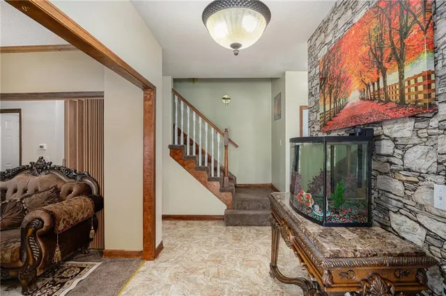 $428,000 | 4407 Southwest Briarbrook Drive, Lee's Summit, MO 64082