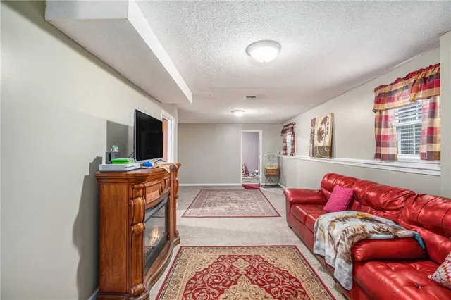 $428,000 | 4407 Southwest Briarbrook Drive, Lee's Summit, MO 64082