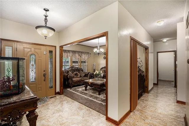 $428,000 | 4407 Southwest Briarbrook Drive, Lee's Summit, MO 64082