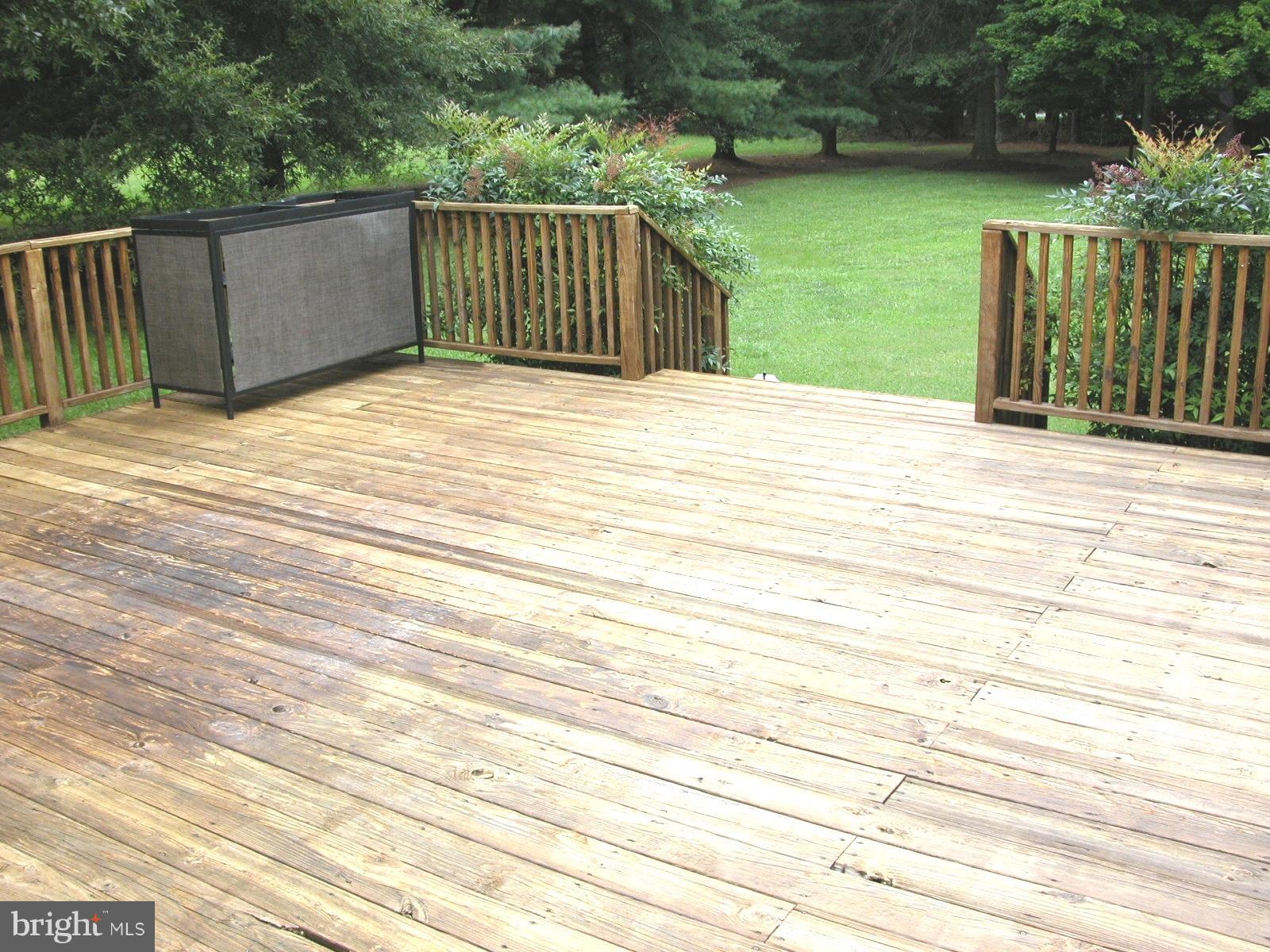 8111 Church Neck Road St. Michaels, MD 21663 - Photo 23 of 30 Deck: 20' x 20'