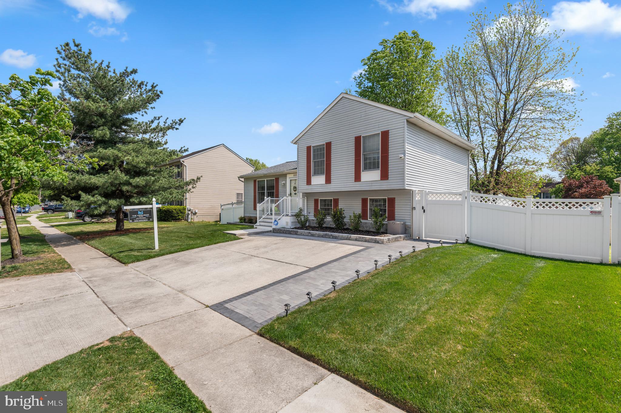 1315 Somerset Road Severn, MD 21144 - Photo 2 of 37