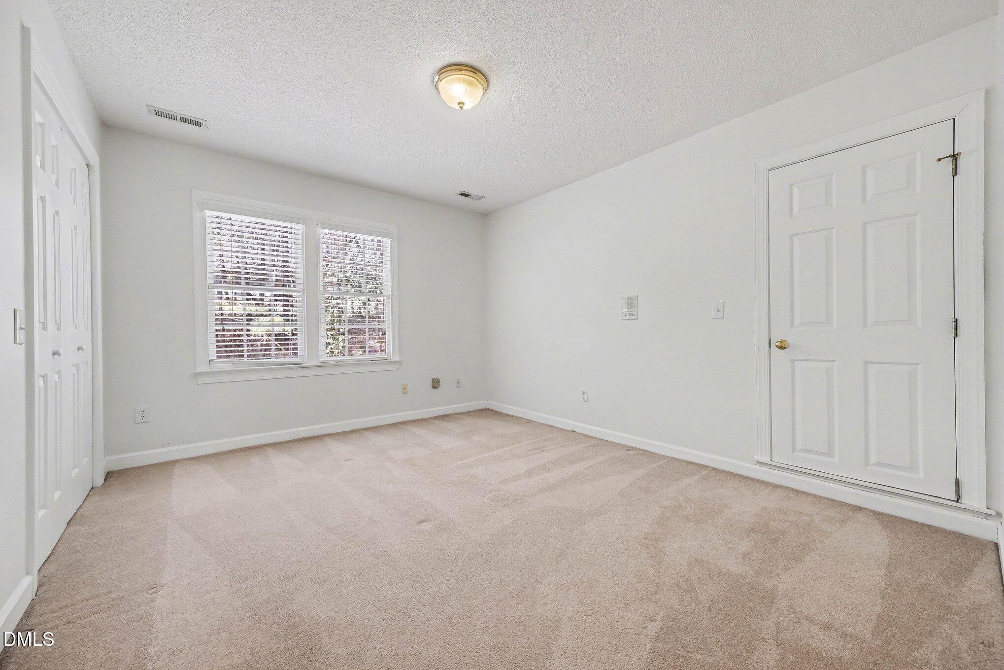 1900 Small Court Raleigh, NC 27612 - Photo 21 of 31 015_file_1329