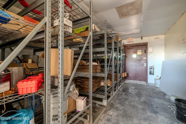 $2,000 | 270 Broadway, Whitehall, NY 12887