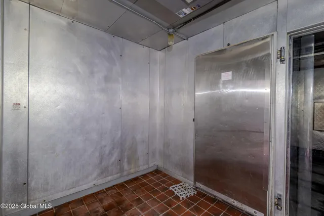 $2,000 | 270 Broadway, Whitehall, NY 12887