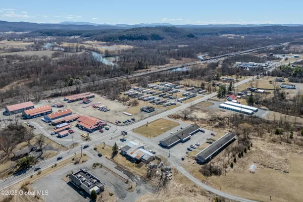 $2,000 | 270 Broadway, Whitehall, NY 12887