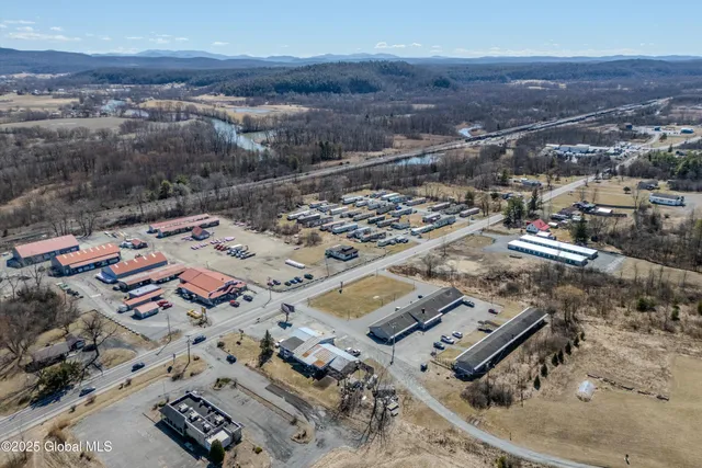 $2,000 | 270 Broadway, Whitehall, NY 12887