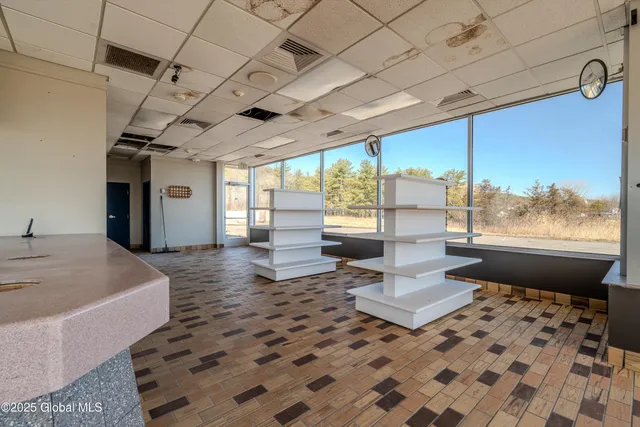 $2,000 | 270 Broadway, Whitehall, NY 12887