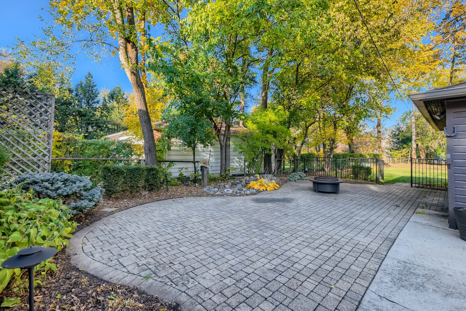 341 Nuttall Road Riverside, IL 60546 - Photo 27 of 28 a view of a park with plants and trees
